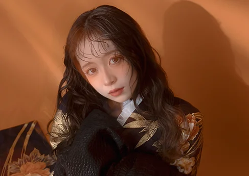 成人写真「Sepia Reverie」