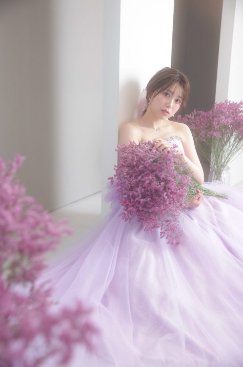 紫色ウェディングドレスで個性的な花嫁に！｜写真工房ぱれっと札幌中央店