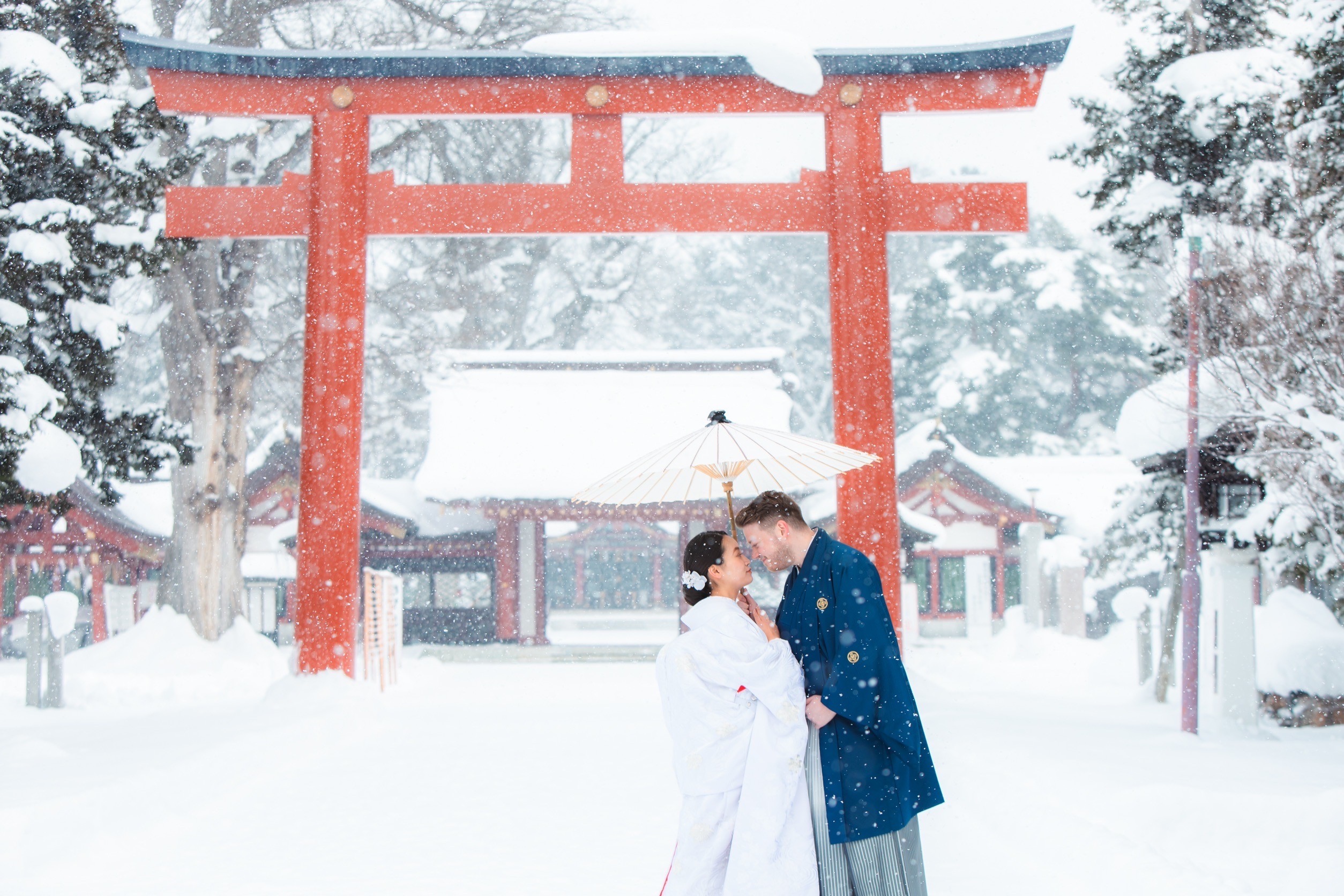 【北海道 × ロケーション】雪景色の護国神社での撮影＊ * お客様撮影レポート！